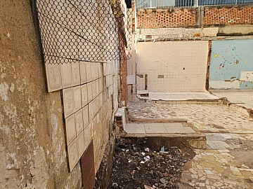 Terreno no Miolo da Saens Pe�a � 5 min do Metr�