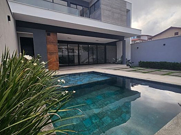 Camboinhas Casa Alto Padr�o Sal�o 3suites 1master piscina