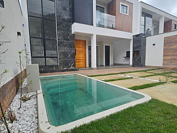 Itaip� Casa Sal�o 4qtos master piscina 3vagas